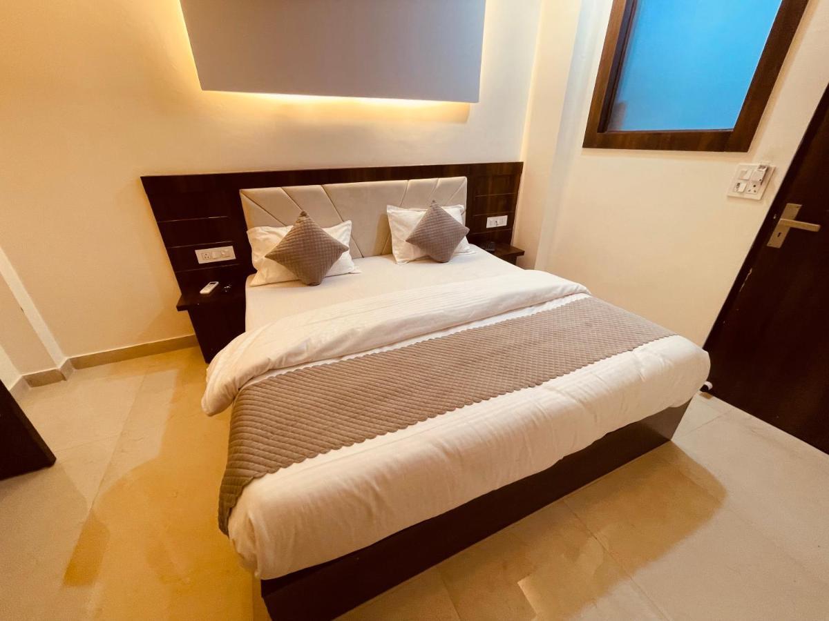 Divine Ganga - Luxury Comfort ! Travellers Delight ! Budget Friendly ! Prime Location ! Guest Favourite 哈里瓦 外观 照片
